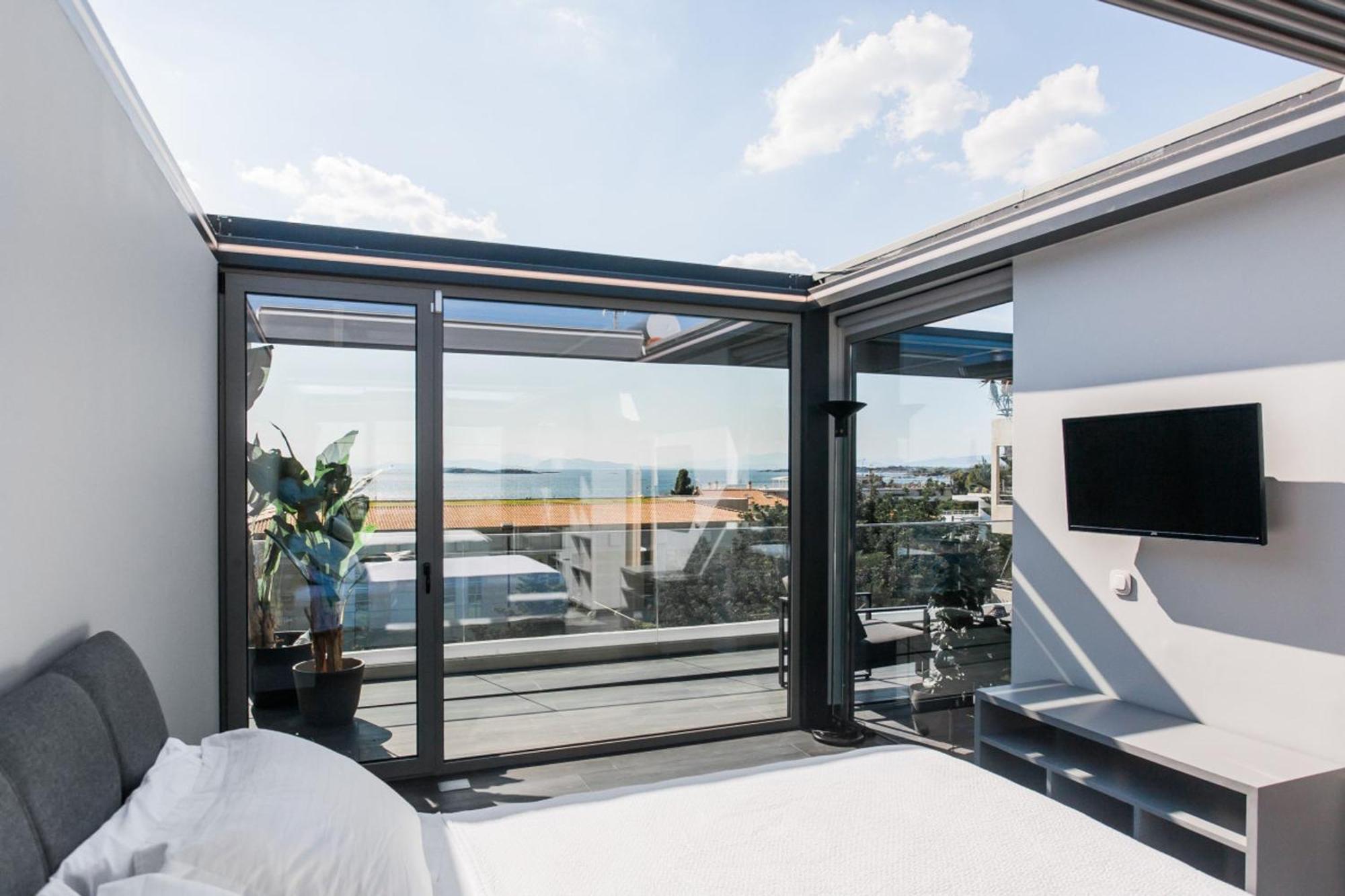 Riviera Luxury Penthouse By The Beach Атина Екстериор снимка