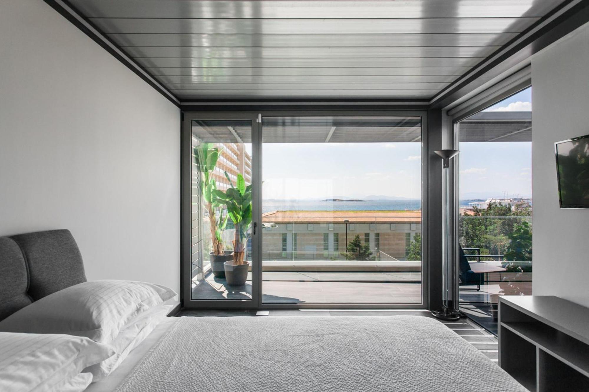 Riviera Luxury Penthouse By The Beach Атина Екстериор снимка